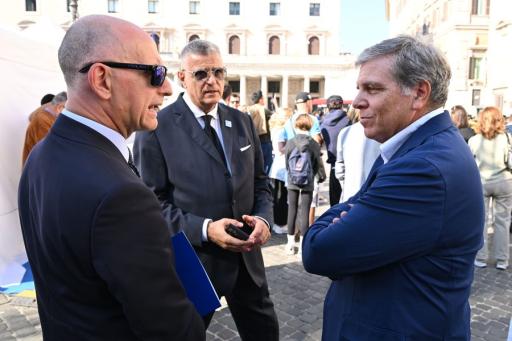 Da sinistra il presidente dell’Autorità Garante nazionale dei diritti delle persone con disabilità Maurizio Borgo, il presidente di FIABA ETS Stefano Maiandi e il presidente di ANACAM Service e consigliere nazionale di ANACAM Michele Mazzarda