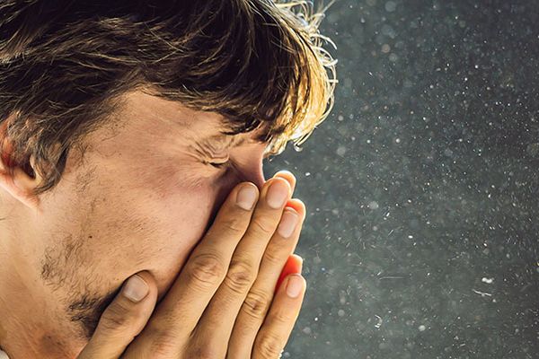 Coronavirus: il droplet rimane nell’aria fino a 20 minuti negli ascensori