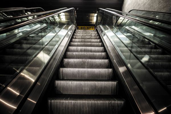 Tragico incidente a Roma nella stazione Repubblica della metro.