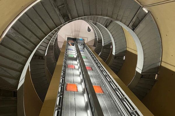 Inaugurato l’ascensore di Pizzofalcone, un viaggio tra passato e futuro