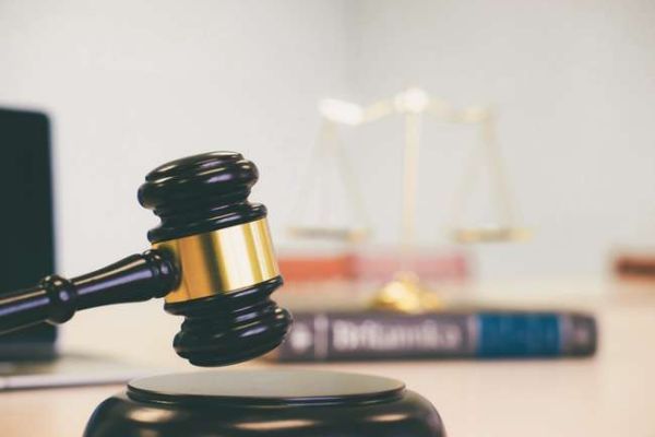 Ordinanza del Tribunale di Napoli: obbligatoria la comunicazione dei condomini morosi.